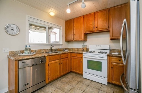 Ojai House | ADORABLE DOWNTOWN OJAI COTTAGE WITH THE BEST LOCATION IN HEART OF TOWN