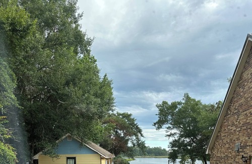 Gulfport House | Adorable loft near the beach is waiting! Beach 1.5 miles away. Pet Friendly!