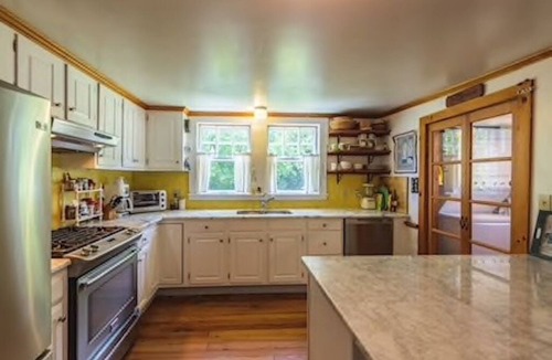 East Chop House | Adorable Oak Bluffs Cottage With Ac On East Chop