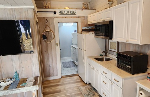 West Dennis Cottage | Adorable Unique Rental in West Dennis, MA Unit 4