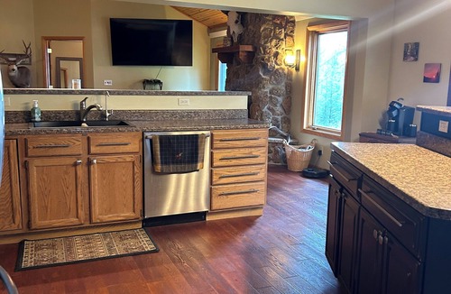 Lead House | Adventure Awaits 16 Private Acres secluded getaway in the beautiful Black Hills