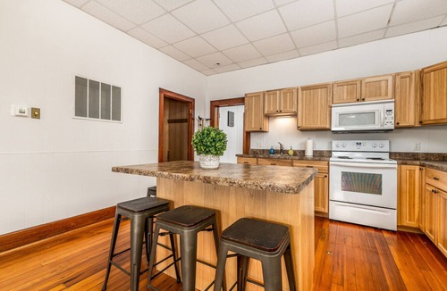 Scales Mound Apartment | Affordable and Close to Galena 1 bedroom