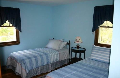 South Chatham House | AFFORDABLE AND COMFORTABLE. SHORT DRIVE TO NANTUCKET SOUND!