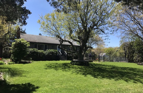 Plymouth House | Affordable Dog Friendly Beach Cottage quick walk to the Beach