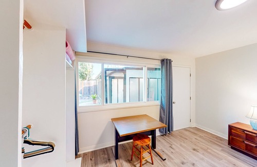 West Mesa House | Airy & inviting duplex with an enclosed yard, patio, & streaming - dog-friendly