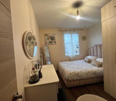 Issy-les-Moulineaux Bed & Breakfast | Albar Rooftop Eiffel Paris Porte de Versailles