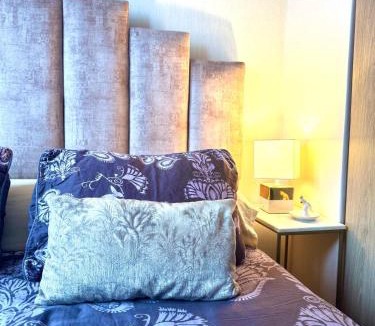Issy-les-Moulineaux Bed & Breakfast | Albar Rooftop Eiffel Paris Porte de Versailles