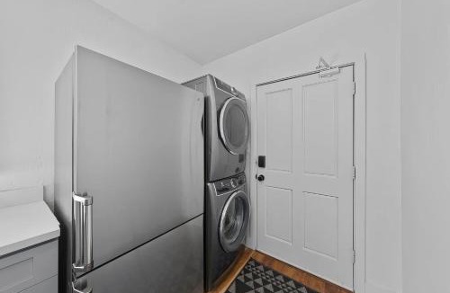 Cloverdale House | Alexander Valley - Pool, Hot Tub & Pickelball Court