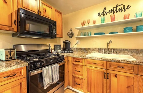 Three Rivers Cottage | All New Remodeled Cottage