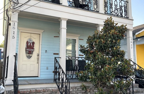 Seventh Ward House | All that NOLA has to offer/Close to it all 3bdrm/3 bath ensuites