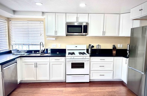 Temecula House | Allura Encantado Best Location in Wine Country