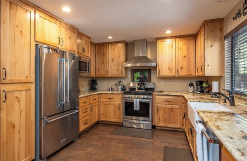 Summit Estates Cabin | Alpine Summit Lodge, Private Estate on 1.2 Acres