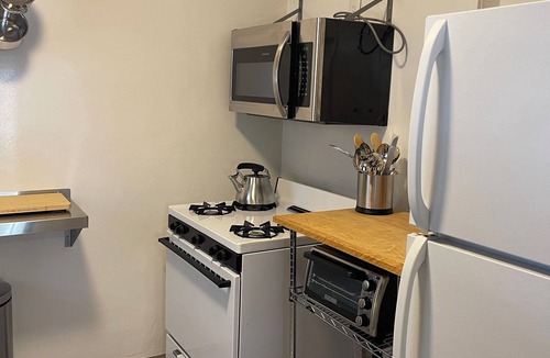 East Village Apartment | Amazing apartment that's 6 blocks from Beach