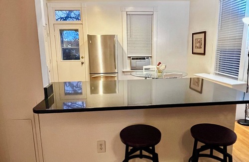 Truxton Circle Condo | Amazing condo at Capitol Hill North