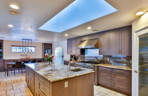 Agua Dulce House | Amazing Escape close to LA with Pool and Game Room