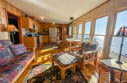 Grand Marais Cabin | Amazing Grace Cabin - Lake Superior - Grand Marais, MN - Cascade Vacation Rental