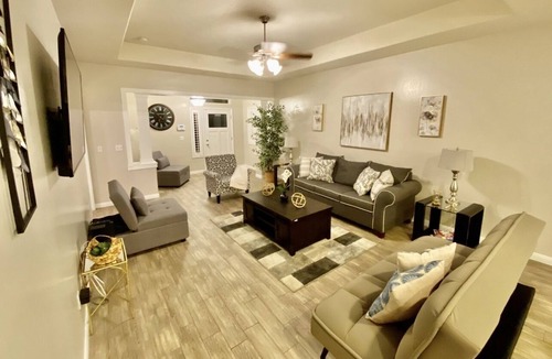 Pumpkin Center House | Amazing model home with great backyard! slps 14