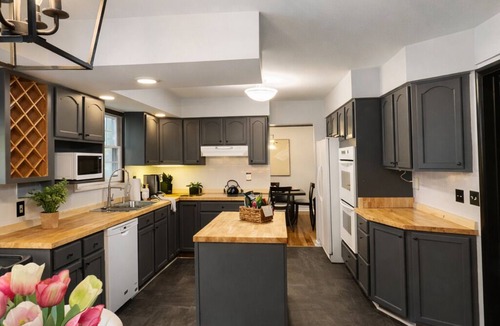 Reisterstown House | Amber Oasis is where families relax, reconnect, & make memories