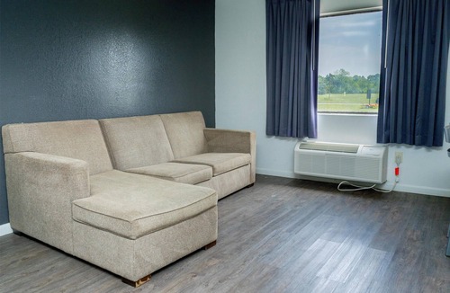 Burnside Hotel | Americas Best Value Inn Donaldsonville