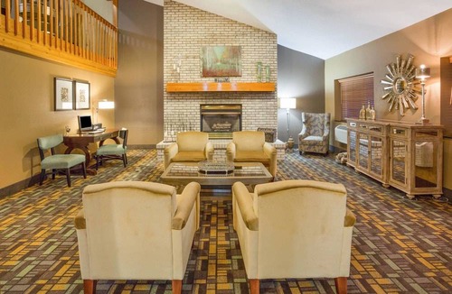 Rhinelander Hotel | AmericInn by Wyndham Rhinelander