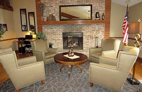Hutchinson Hotel | AmericInn by Wyndham Hutchinson