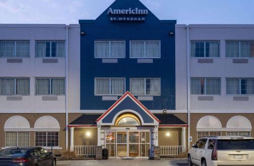 Cedar Rapids Hotel | AmericInn by Wyndham Cedar Rapids North