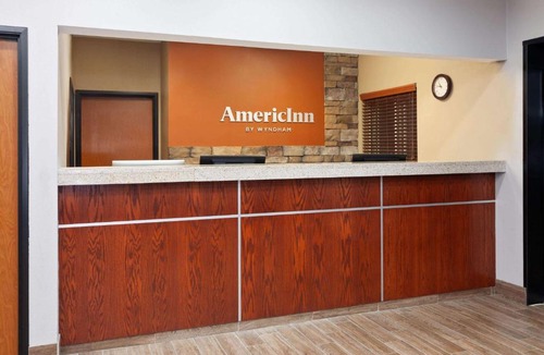 Hudson Hotel | AmericInn by Wyndham Hudson