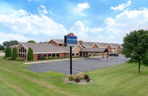 New London Hotel | AmericInn by Wyndham New London