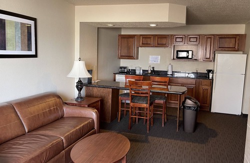 New London Hotel | AmericInn by Wyndham New London