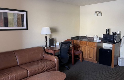 New London Hotel | AmericInn by Wyndham New London