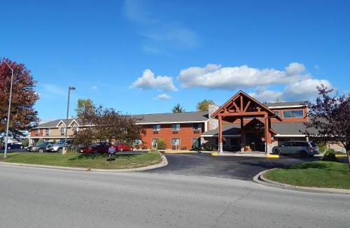 Sturgeon Bay Hotel | AmericInn by Wyndham Sturgeon Bay