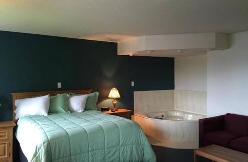 Monticello Hotel | Americinn