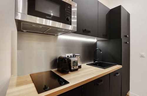 Pigalle Apartment | An Amazing 3BR/3BA in Montmartre/Sacré Coeur