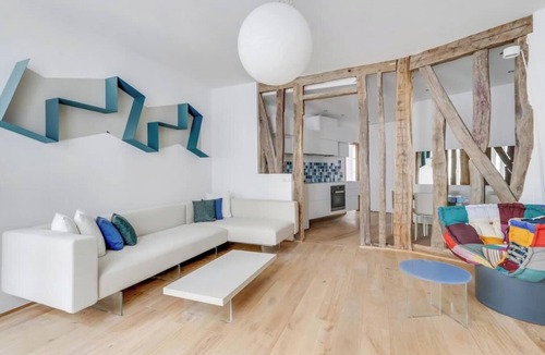 Odeon Apartment | AN AUTHENTIC & COMFORTABLE PARISIAN STAY JUST STEPS FROM JARDIN DU LUXEMBOURG