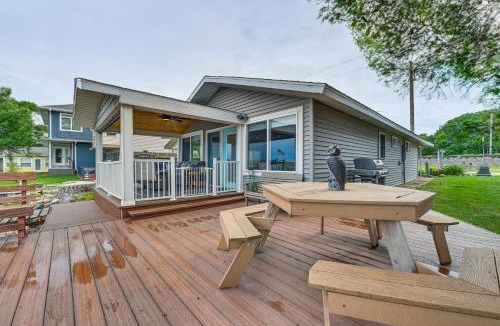 Clarion House | Angler's Cottage on Lake Cornelia: Pets Welcome!