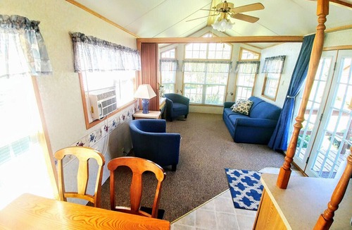 Hill City Cabin | Antelope Loft: Cabins @ Creekside #6