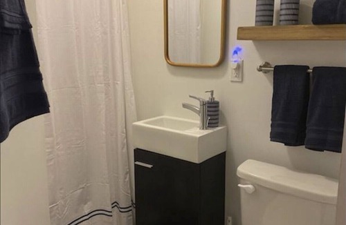 Northrup Apartment | Apartment close to downtown Rochester, walking distance to Mayo!