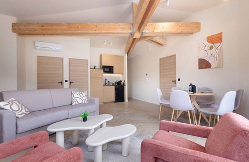Billancourt–Rives de Seine Apartment | Apartment-Luxury-Wet room-City view