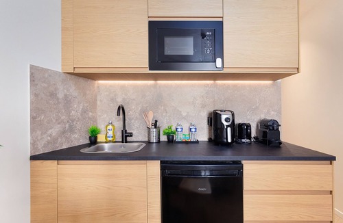 Billancourt–Rives de Seine Apartment | Apartment-Luxury-Wet room-City view