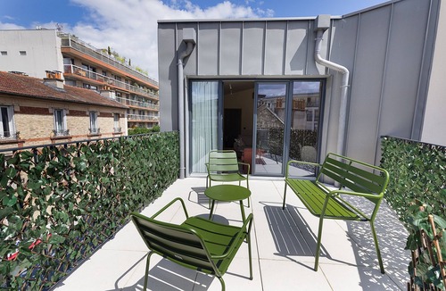 Billancourt–Rives de Seine Apartment | Apartment-Luxury-Wet room-City view