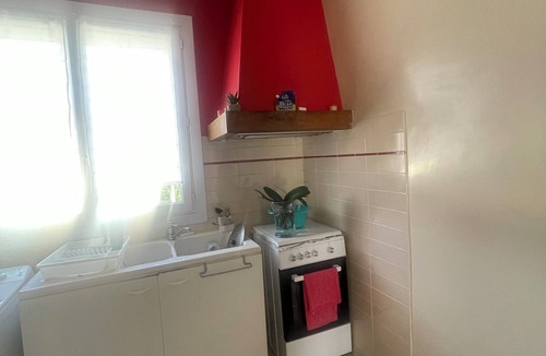 Bezons Apartment | Apartment in a house on the 1st floor 10 MN from La Défense (T2)