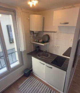 Montreuil Apartment | Apartment in Paris - Metro 1