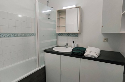 Champs-sur-Marne Apartment | Apartment just a stone's throw from the RER A line—Paris, Disney, and Centrex