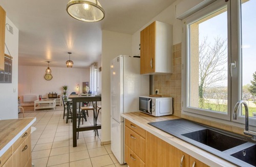 Goussainville Apartment | Apartment Le Thillay, 3 bedrooms, 6 persons