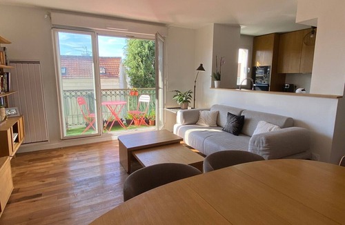 Les Viselets Apartment | Apartment Listings - Near Paris, Bois de Vincennes, the banks of the Marne, and Disneyland