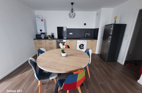 Othis Apartment | Apartment with a garden for 4–6 people