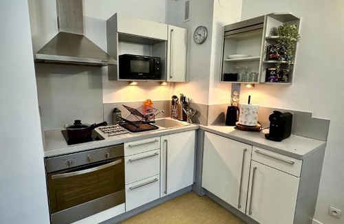 Saint-Lambert Apartment | Appartement avec piscine