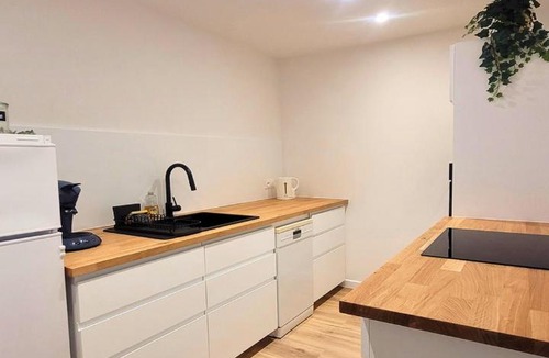 Mery-sur-Oise Apartment | Appartement climatisé avec balnéo, parking gratuit, proche Auvers-sur-Oise