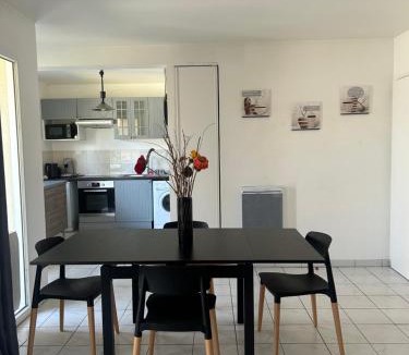 Epinay-sur-Orge Apartment | appartement cosy tout équipe