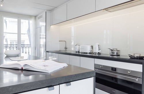 Madeleine Apartment | Appartement Exclusif et Luxueux à 300m des Champs Elysées!